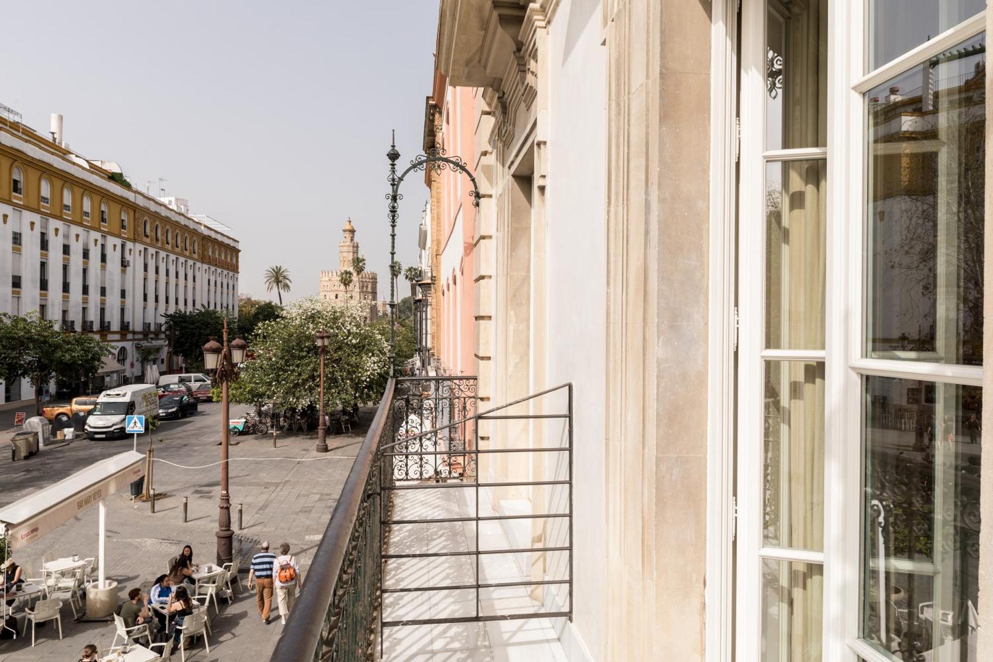 Hotel Tayko Sevilla エクステリア 写真